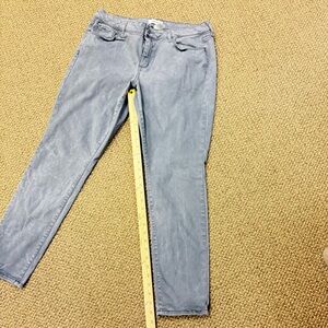 Sonoma Women's Light‎ Gray Skinny Jeans